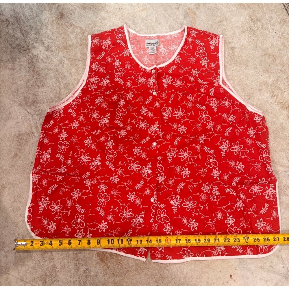 Anthony Richards Women's 2X Red Floral Sleeveless Snap Front Pocket Top Plus